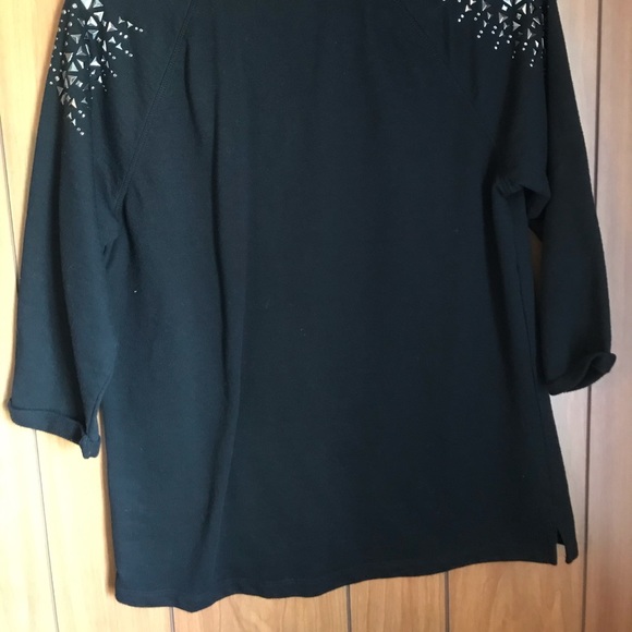 3/4 sleeve Sweater with embellished Sleeves - Picture 2 of 4